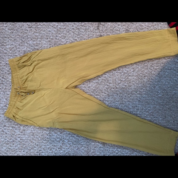 Fabulous Spring pants- just in time for Easter! - Picture 3 of 4